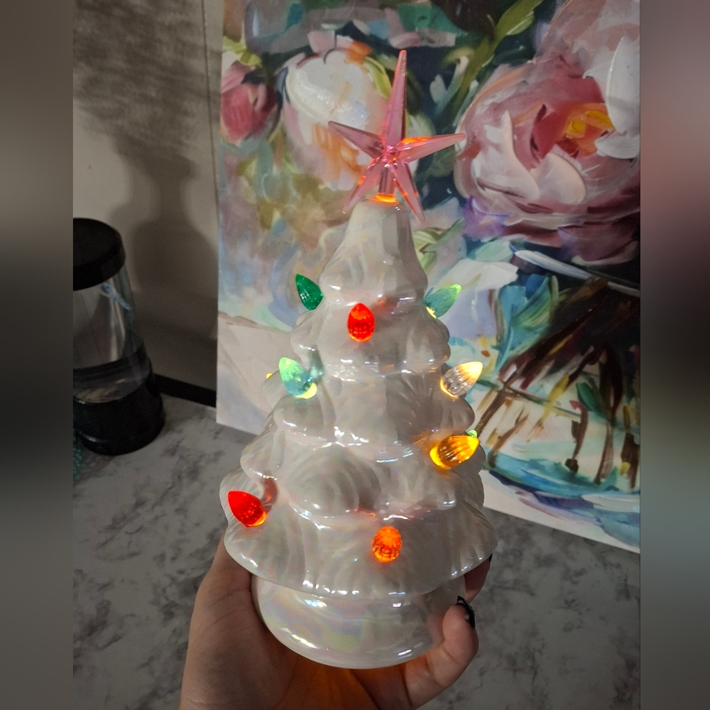 Light UpCeramic Tree - Picture 4 of 5